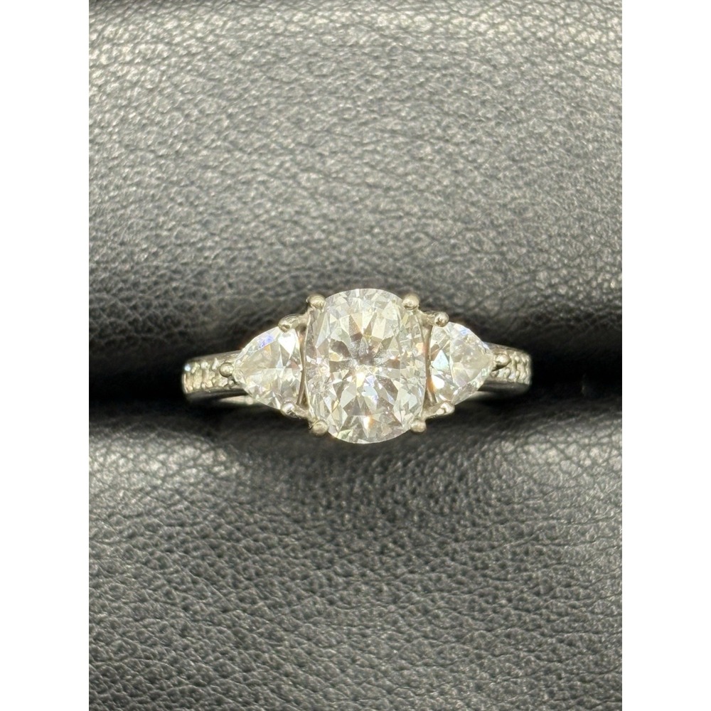 EUC Sterling Silver Cubic Zirconia Ring Size 8 4 Grams F2